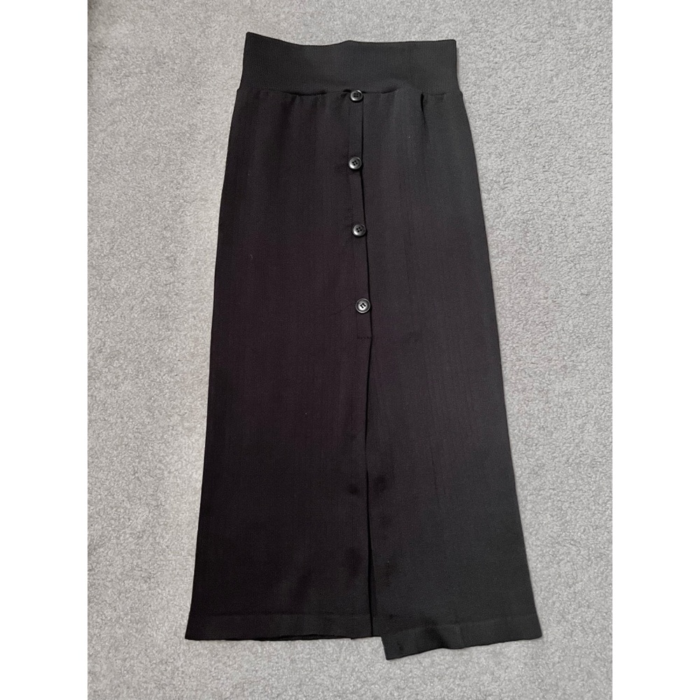 Women’s Black Button-down Midi Pencil Skirt with Slit